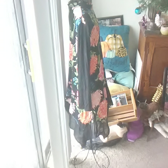 Kate & Mallory like new blouse! - Picture 4 of 6